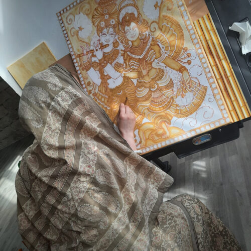 Artist Maïa Saint-Couleurs at work